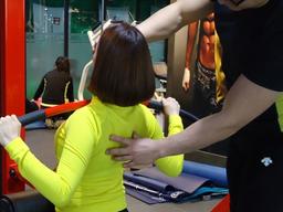 청담동 거리 다 점령했다, 1시간 75만원에도 대기 줄 선다는 가게