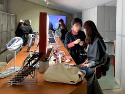 "<strong>화장품</strong>은 안 팔아요" 체험 매장된 자동차 정비소, 매일 500명 찾는 명소로