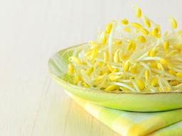 <strong>연말</strong>에 자주 먹는 콩나물국, 어디에 좋을까