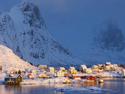 2만명 사는 곳에 100만명···'겨울왕국' 엘사 고향, 행복한 비명