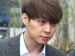 "<strong>마약</strong> 했다면, <strong>연예계</strong> 은퇴"…박유천, 또 거짓말? 내년 1월 유료 팬미팅 개최