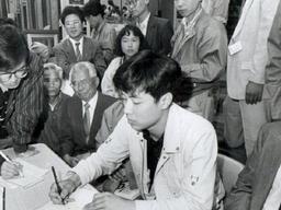 <strong>유서대필</strong> 사건 강기훈 "검찰, 우리의 피눈물 딛고 출세"