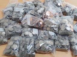 "좋은 곳에 써달라" 14년째 어김없는 해운대 '<strong>동전</strong> <strong>천사</strong>'