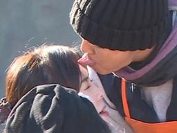 '동상이몽2' <strong>최수종</strong>♥<strong>하희라</strong>, "26년차 부부의 스킨쉽" 혀 낼름 머리 넘기기