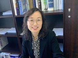 변호사 정혜진 “변방에 선 이들을 <strong>변호</strong>하다”