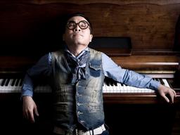 "피해자 진술 구체적이라는 뜻"…경찰, 김건모 차 <strong>압수수색</strong>