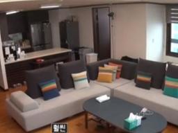 '전참시' <strong>유병재</strong>X유규선, 이사한 새 집 공개…"잘 사네"