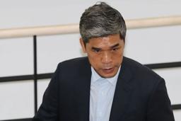 “감독님 잔과 수저 준비” 어긋난 자식사랑이 만든 축구부 ‘술자리 지침서’