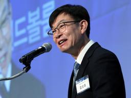 김상조, 총선 출마 물으니 "정초부터 욕하나…꿈에도 생각안해"