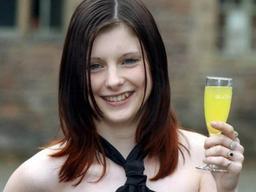 16살에 32억 <strong>복권</strong> <strong>당첨</strong>된 소녀는 지금 이렇게 지냅니다