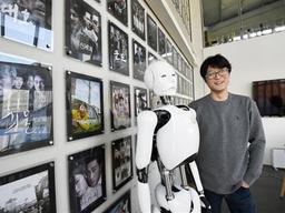 잘 만들었단 말 들으면 오히려 힘 빠지죠