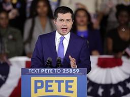 <strong>오바마</strong> 돕던 부티지지, 12년뒤 아이오와서 '백인 <strong>오바마</strong>' 돌풍