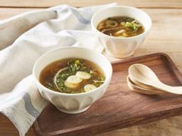 고소한 맛이 두배, ‘콩가루 냉이 <strong>된장국</strong>’