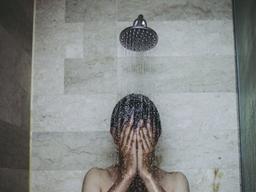 "아침에 씻을까" VS "밤에 씻을까"…효과가 다르다