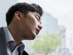 '버스·<strong>지하철</strong>'만 타면 꾸벅꾸벅 조는 이유