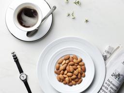 한국인 절반 “<strong>일주일에</strong> <strong>한 번</strong> 이상 아몬드 섭취”