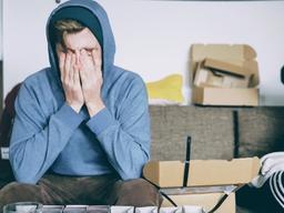 비리 제보에 집단 <strong>왕따</strong>? 정직해서 괴로워요.