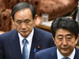 위기의 <strong>아베</strong>…'2인자'의 반란이 시작됐다