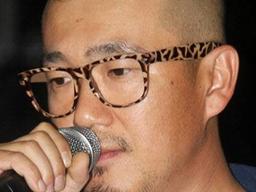 이하늘, 17세 연하 아내와 이혼.. '11년 열애 무색'