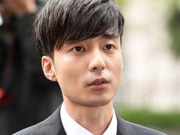 로이킴 ‘<strong>음란물 유포</strong> 혐의’ 비하인드...“합성 사진 알리려 한 것”(‘풍문쇼’)