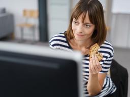 ‘코로나 19’, 이럴 때일수록 군것질부터 끊어야 하는 이유