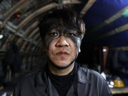 ‘600m 지하 막장’ 쥐떼 덤빌까…천장에 도시락 매달아둔 광부들