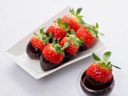 화려한 변신은 무죄… 딸기 디저트 매력에 풍덩!