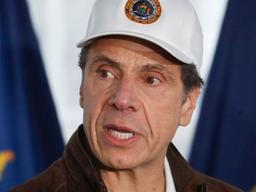 "형, 엄마가 전화하래" 코로나 방송중 터진 쿠오모 <strong>형제</strong> 썰전