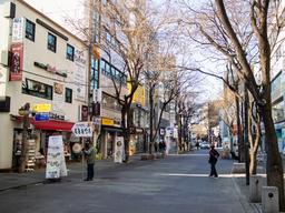 코로나19로 인해 사람이 거의 없는 <strong>인사</strong>동, 명동