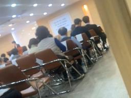 <strong>마스크</strong> 없이 500명 다닥다닥…목요일 밤 열린 '비밀 기도회'