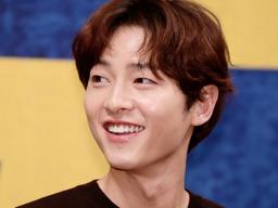 <strong>송중기</strong>, 전 부인 <strong>송혜교</strong>와 살던 집 철거하고 재건축