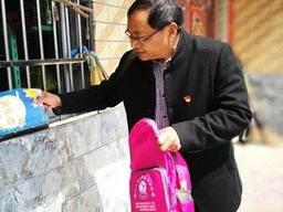 코로나19 때문에…산골 학생들 위해 매일 23㎞ 걷는 59세 교사