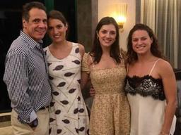 "아빠, 왜 韓키트 수입 안했어요?" 딸들에 한방 먹은 쿠오모