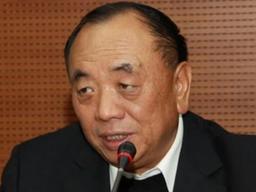 코로나19로 한 달에 1조2000억원 버는 사나이