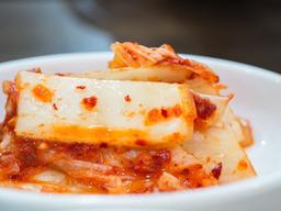 <strong>천일염</strong>으로 담근 김치가 좋은 두 가지 이유