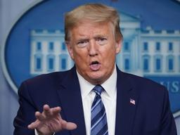 "살균제 주입하면···" 트럼프 <strong>발언</strong> 실제로 해보는 미국인들? 사고 급증