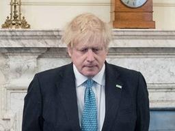 존슨 英<strong>총리</strong>의 회고 "의료진이 죽음발표 준비하는것 들었다"