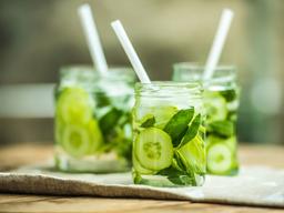 갑작스레 더워진 5월, 시원하게 먹는 제철 오이