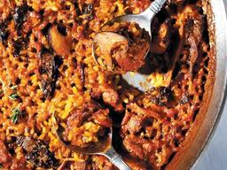 얇고 넓은 <strong>냄비</strong>에 짓는 스페인식 솥밥… 눌어붙은 누룽지까지 긁어먹었네