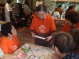 [더오래]치매할머니가 음식서빙, 우편배달…무슨일 생겼을까