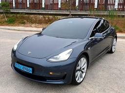 테슬라 모델3, 11년 전 ‘아이폰 쇼크’ 재현할까