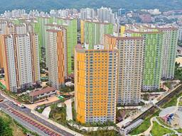 <strong>한국</strong>에서 가장 촌스러운 도색으로 혹평 쏟아지자 아파트 주민들 반응