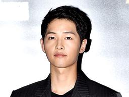 '변호사와 열애?' <strong>송중기</strong>, 악성 루머에 때 아닌 몸살 [ST이슈]