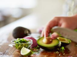 “10명중 8명이 바꿨다” 코로나가 바꾼 <strong>식사</strong> 풍경