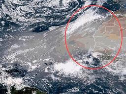미국으로 다가가는 사하라 사막의 거대한 <strong>모래 폭풍</strong> 포착