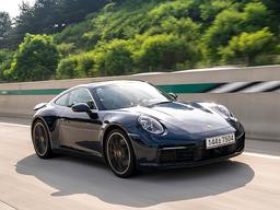 "지루할 틈이 없다" '외강내강' 스포츠카 <strong>포르쉐</strong> <strong>911</strong> 카레라 4S