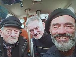 "아버지 만나러…" 85일 걸려 대서양 '<strong>횡단</strong>'한 아들