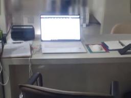 [제보영상] 깜깜한 밤... <strong>유리창</strong>을 통해 본 것은?