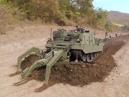 지뢰 잡는 특별한 국산 <strong>전차</strong> ‘K600 장애물개척<strong>전차</strong>’