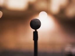 기획사 이익 위해 감정노동 하는 아이돌…폭력 구조 속에 갇혔다